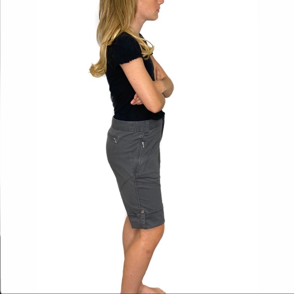 DANSKIN NOW Ladies Small Bermuda Shorts Snap Up - Picture 4 of 9
